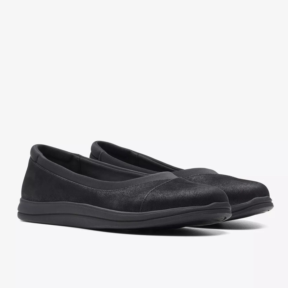 Clarks Womens Breeze Ayla Slip-on flats